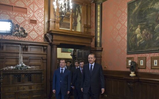 Dmitry Medvedev meets with Recep Tayyip Erdoğan