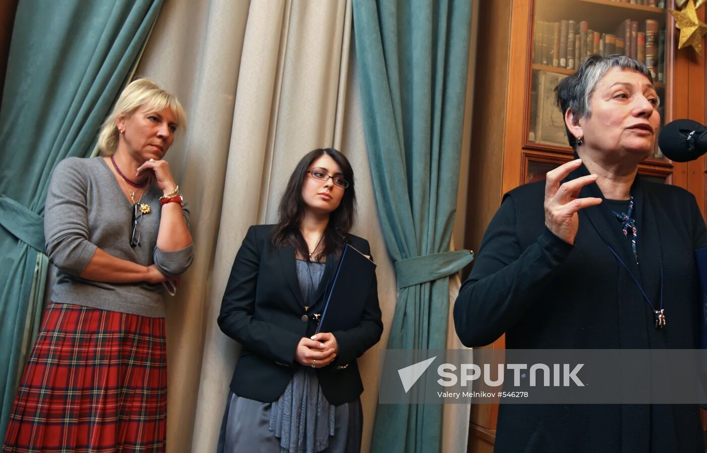 Znamya magazine holds literary award ceremony