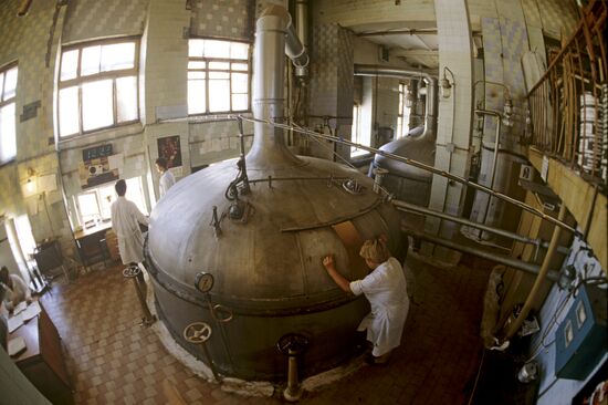 Shop where beer is poured into kegs