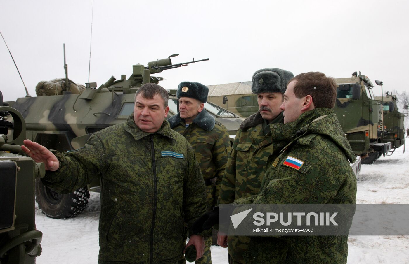 Dmitry Medvedev visits Vystrel firing range, Moscow suburbs