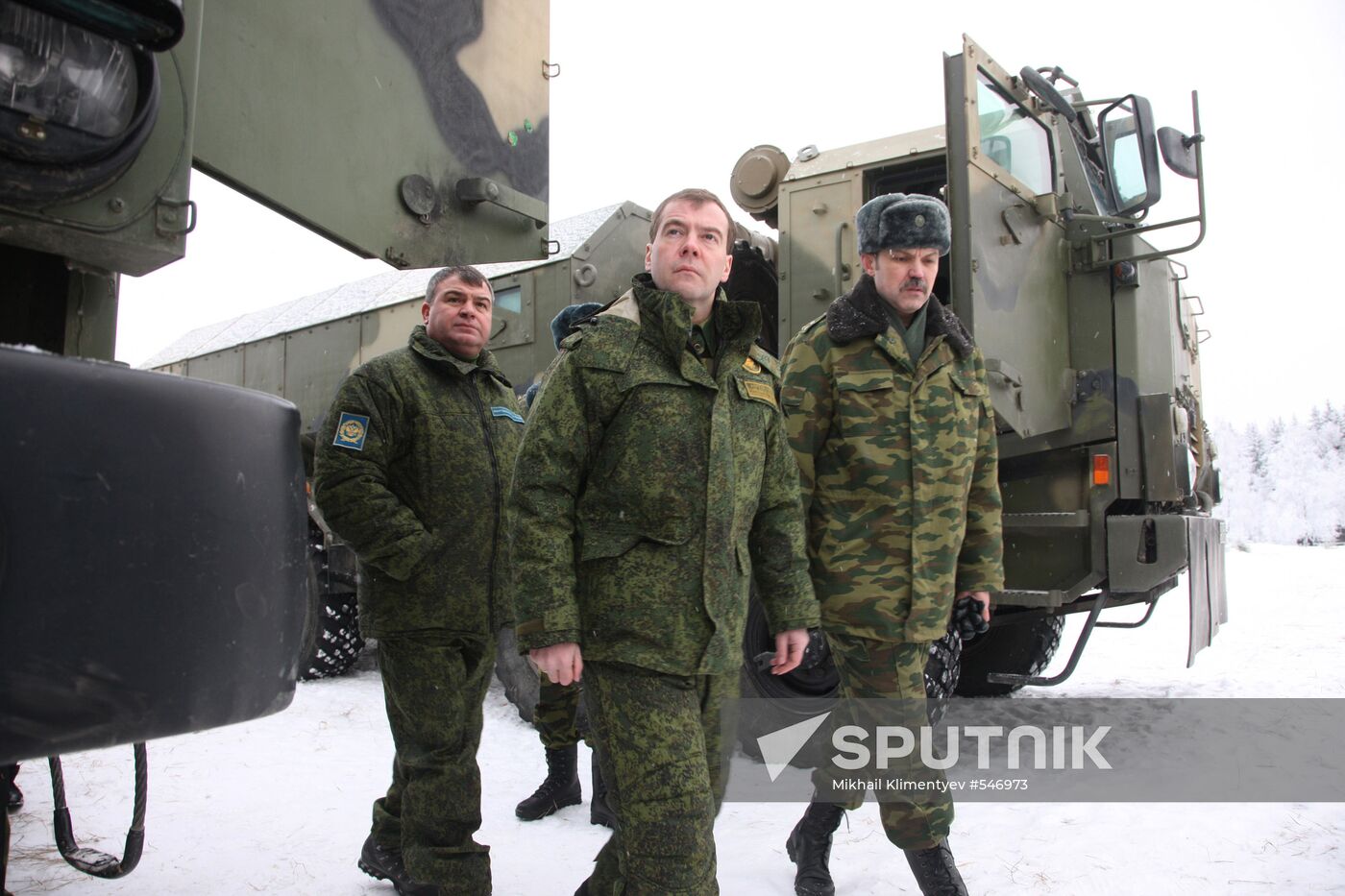 Dmitry Medvedev visits Vystrel firing range, Moscow suburbs