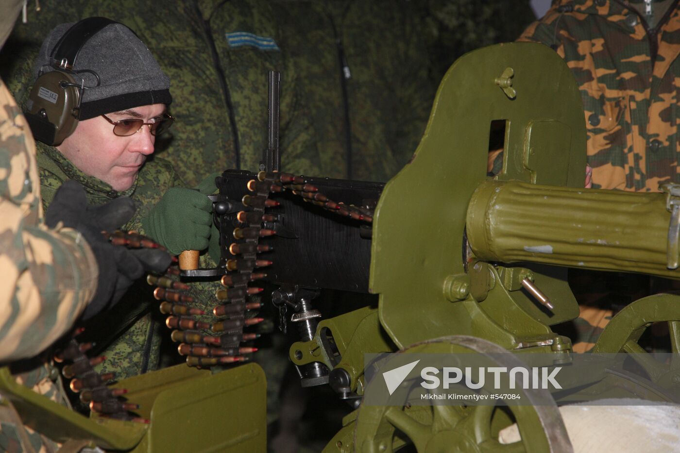 Dmitry Medvedev visits Vystrel firing range, Moscow suburbs