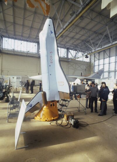 Bor-5 orbital spaceship
