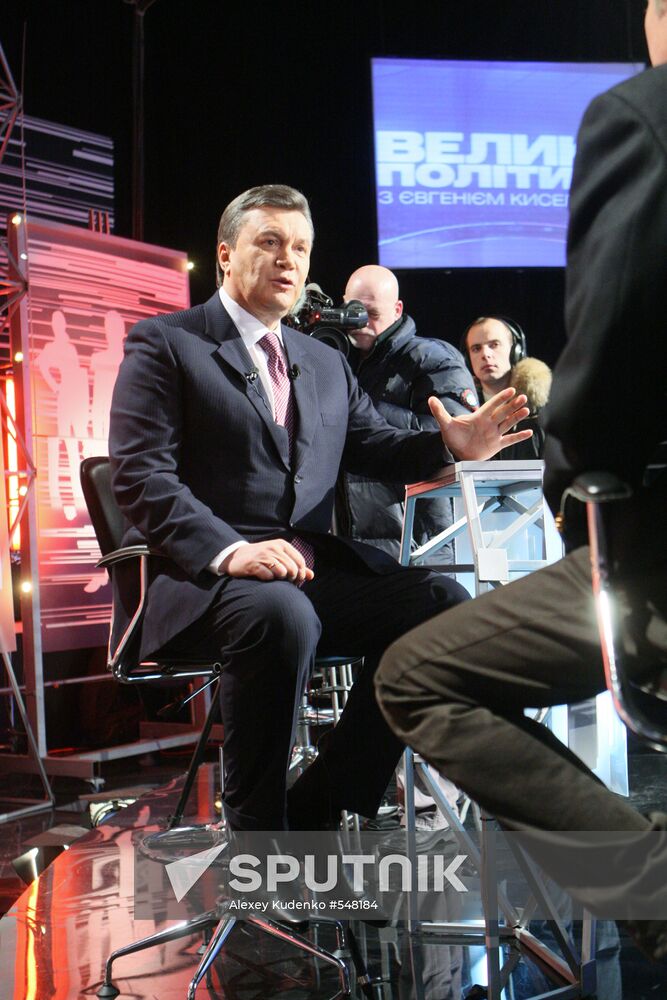 Viktor Yanukovich appears on Big-Time Politics talk show