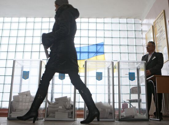 Ukraine votes in presidential election