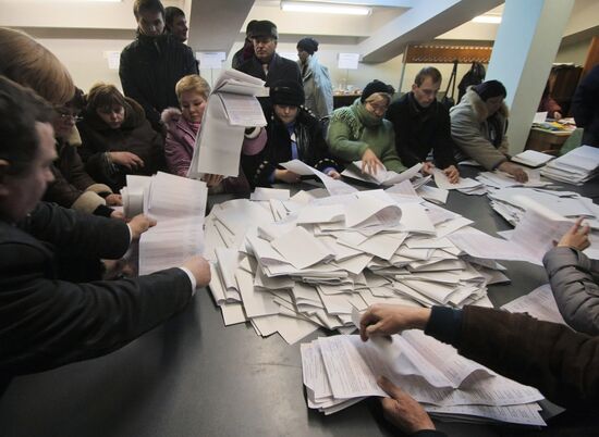 Counting votes in Kiev
