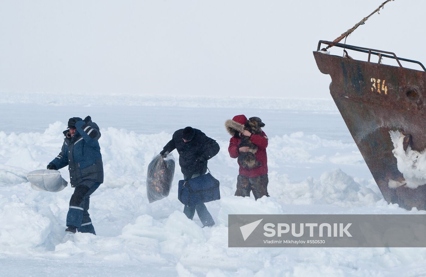 Rescue operation completed in the Okhotsk Sea