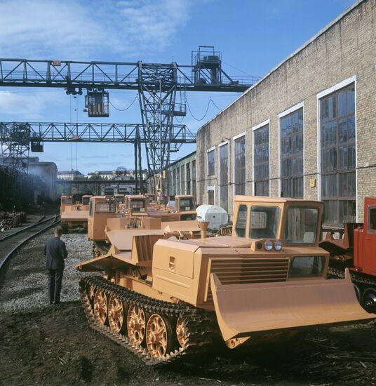 "Onezhets" extraction tractor