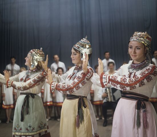 Cheboksary Electrical Devices Plant's folk group