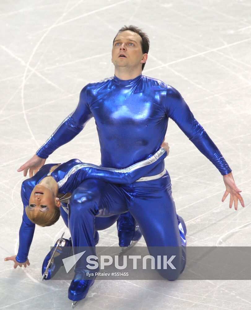 Tatiana Volosozhar and Stanislav Morozov