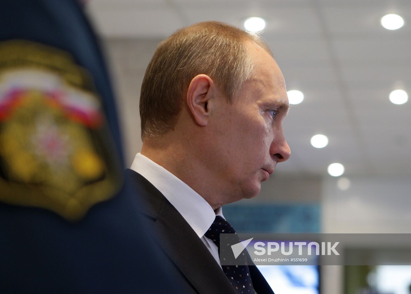 Vladimir Putin visits Emergencies Ministry