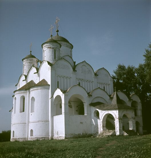 Pokrovsky cathedral in Suzdal
