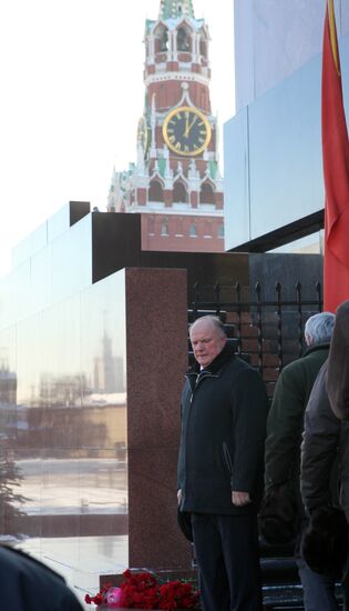 Flower laying to Lenin's Mausoleum