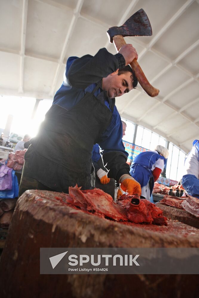 Shartashsky market in Yekaterinburg