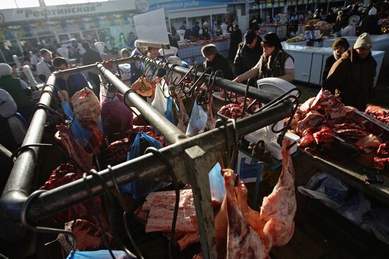 Shartashsky market in Yekaterinburg