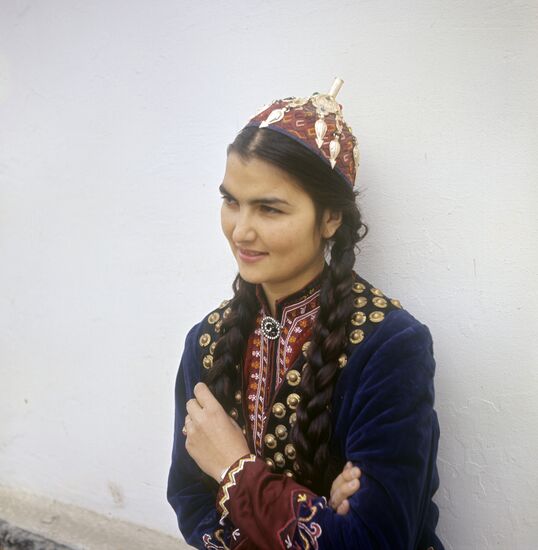 Student of Ashkhabad Art College named after Sh. Rustaveli