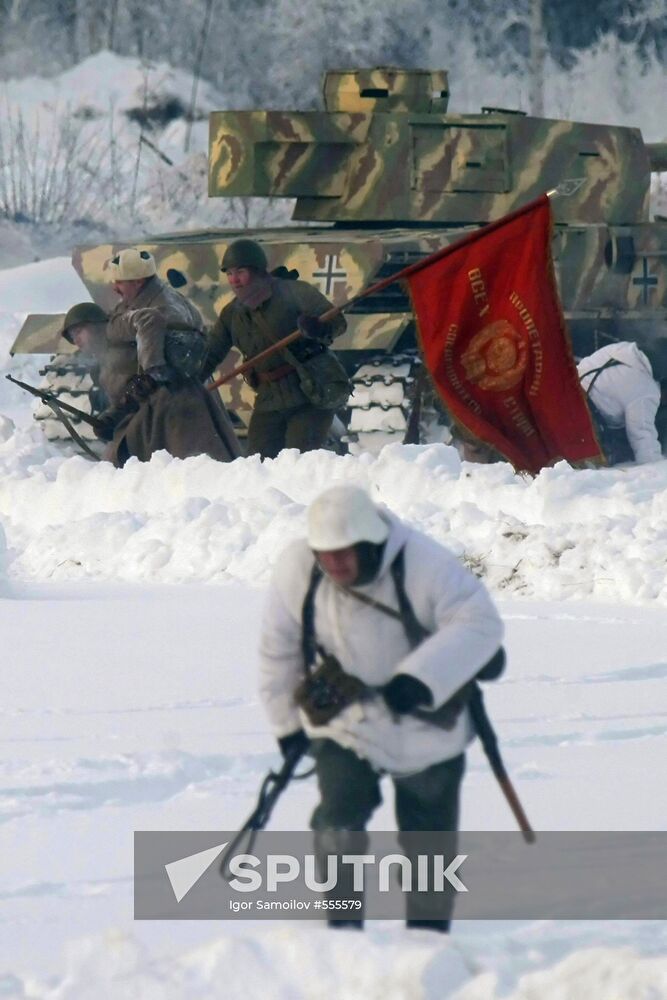 Re-enactment of breaking siege of Leningrad