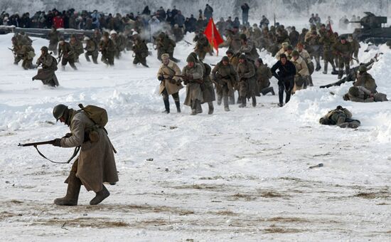 Re-enactment of breaking siege of Leningrad