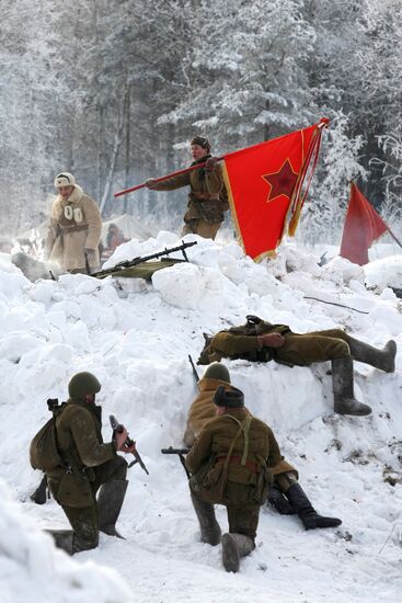 Re-enactment of breaking siege of Leningrad