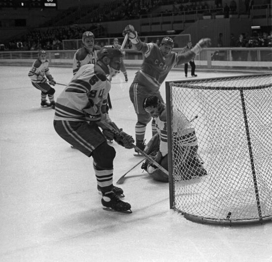 Ice Hockey. USSR vs. Finland