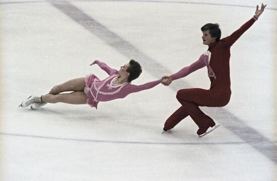 Figure skaters Larisa Seleznyova and Oleg Makarov