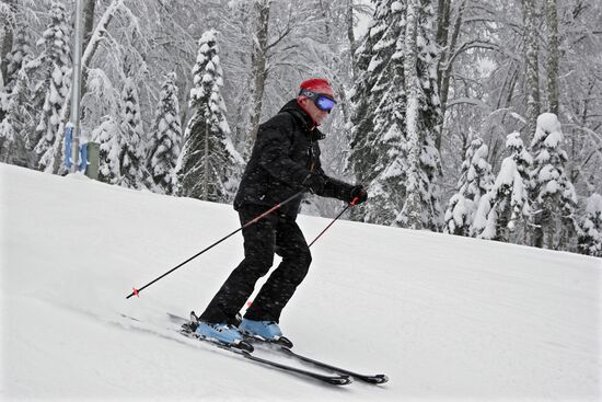 Dmitry Medvedev skis