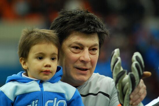 Rinat Dasayev with son