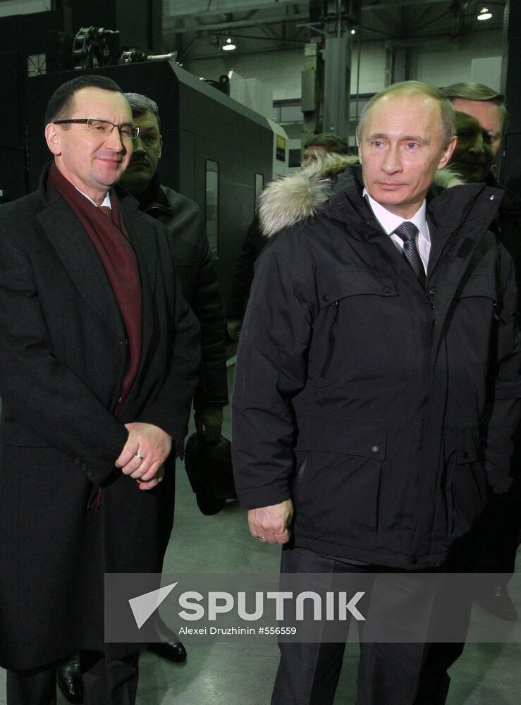 Vladimir Putin visits Promtraktor in Cheboksary