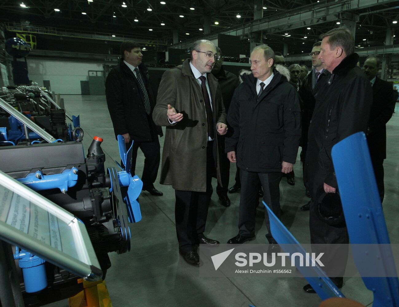 Vladimir Putin visits Promtraktor in Cheboksary