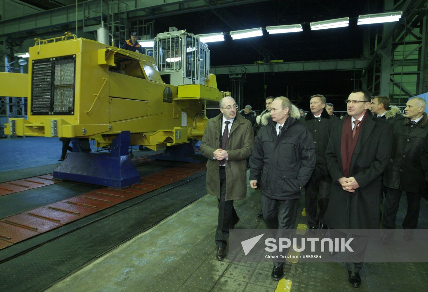 Vladimir Putin visits Promtraktor in Cheboksary