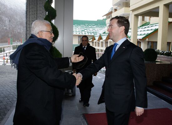 Dmitry Medvedev, Mahmoud Abbas meet in Sochi