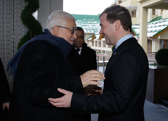 Dmitry Medvedev, Mahmoud Abbas meet in Sochi