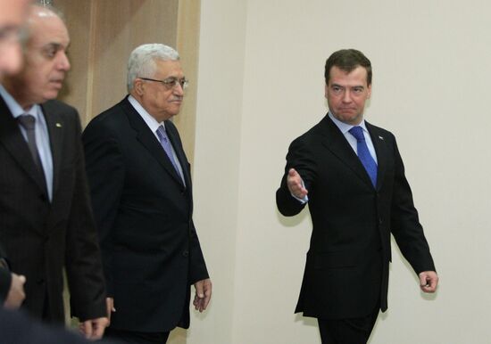 Dmitry Medvedev, Mahmoud Abbas meet in Sochi