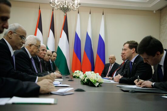 Dmitry Medvedev, Mahmoud Abbas meet in Sochi
