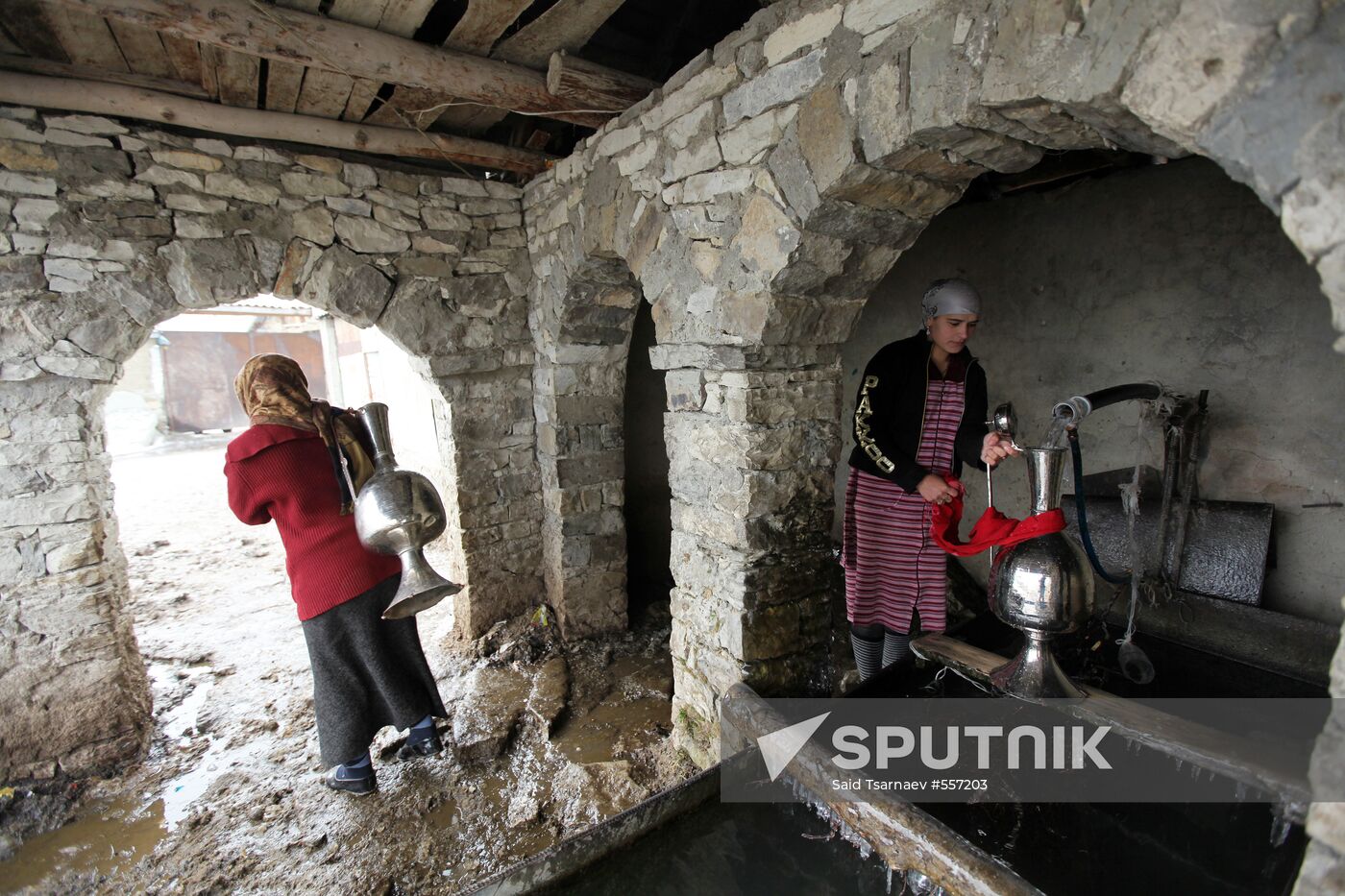 Dwellers of Andi high-mountain village