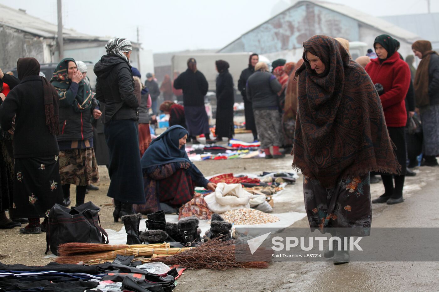 Market in center of Andi high-mountain village