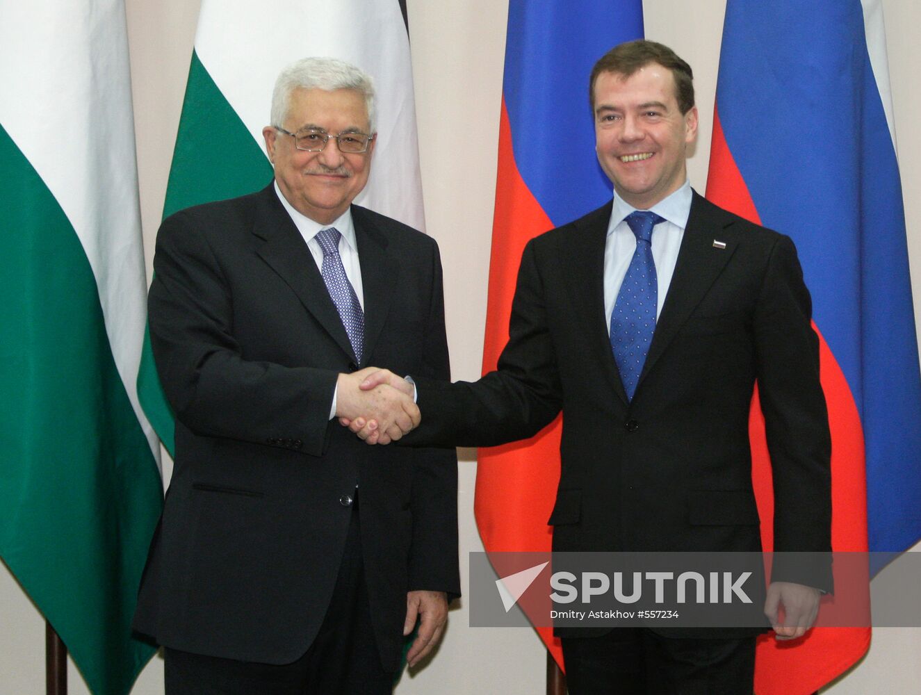 Dmitry Medvedev, Mahmoud Abbas meet in Sochi