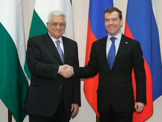 Dmitry Medvedev, Mahmoud Abbas meet in Sochi