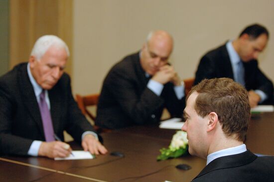 Dmitry Medvedev, Mahmoud Abbas meet in Sochi