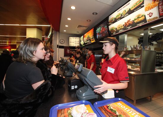Burger King opens its first restaurant in Moscow