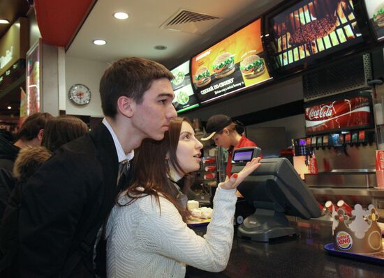 Burger King opens its first restaurant in Moscow