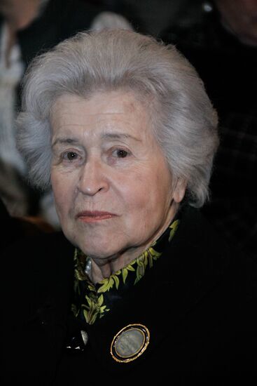 Irina Antonova