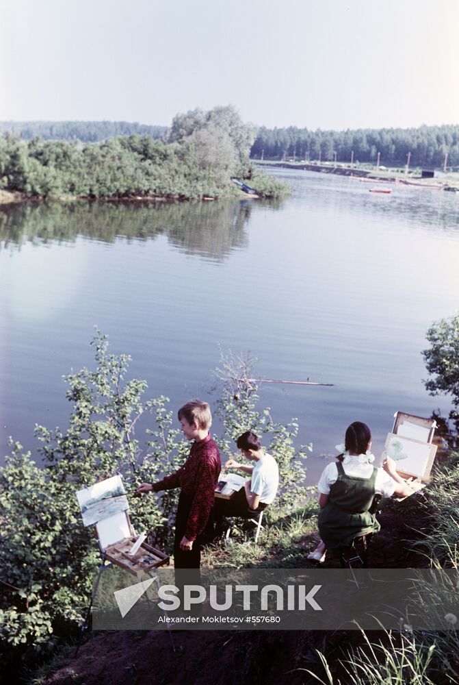 Art school students