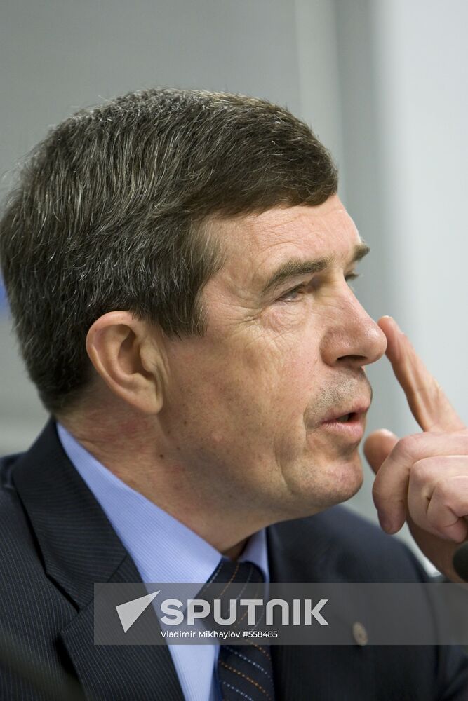 Rosoboronexport CEO Anatoly Isaikin gives news conference