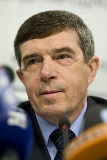 Rosoboronexport CEO Anatoly Isaikin gives news conference