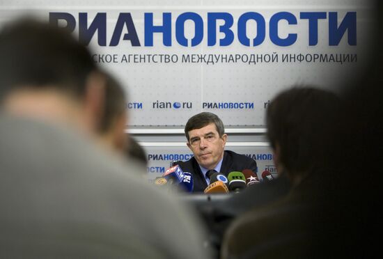 Rosoboronexport CEO Anatoly Isaikin gives news conference