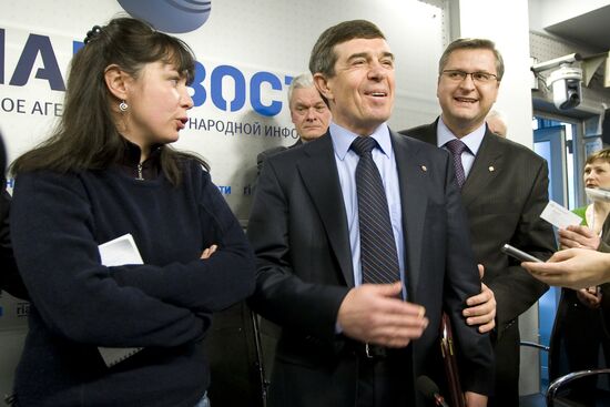 Rosoboronexport CEO Anatoly Isaikin gives news conference