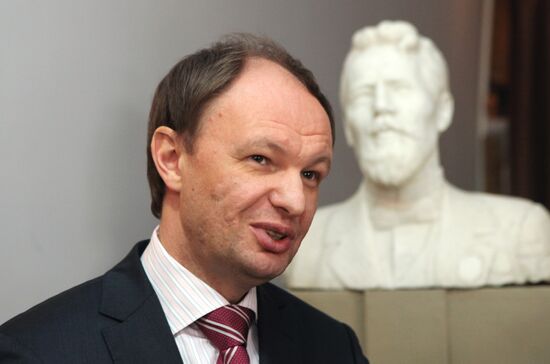 Anton Chekhov's letter handed over to museum