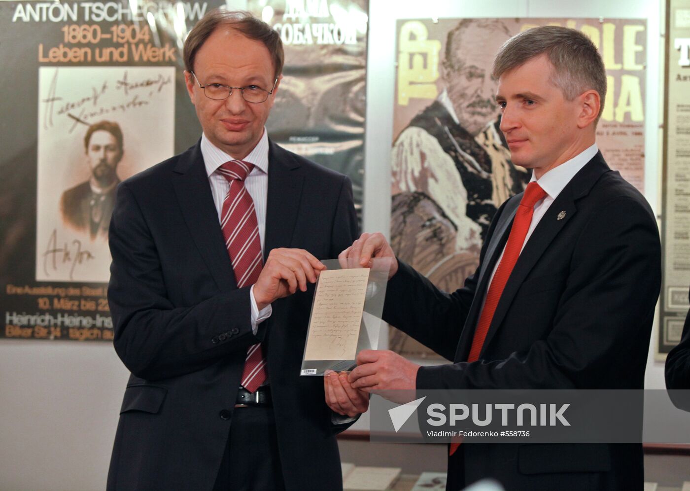 Anton Chekhov's original letter handed over to museum
