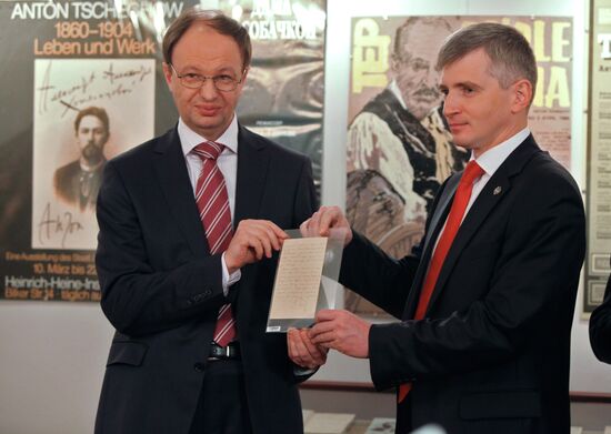 Anton Chekhov's original letter handed over to museum